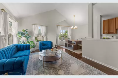 2137 Shadow Creek Court, Vernon Hills, IL 60061 - Photo 8