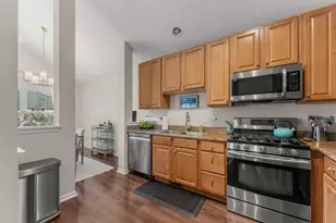 2137 Shadow Creek Ct, Vernon Hills, IL 60061 - Photo 14