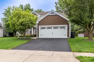 254 Mayfair Ln, South Elgin, IL 60177 - Photo 2