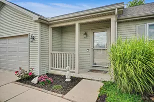 609 N Glover Ct, Saint John, IL 61873 - Photo 4