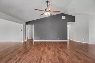 609 N Glover Ct, Saint John, IL 61873 - Photo 10