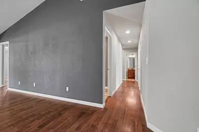 609 N Glover Court, Saint John, IL 61873 - Photo 24