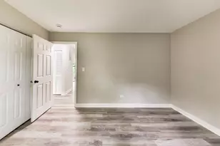 1005 Wembley Dr, Island Lake, IL 60042 - Photo 12