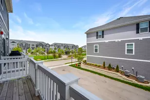 2129 Yellowstone Blvd, Mundelein, IL 60060 - Photo 14