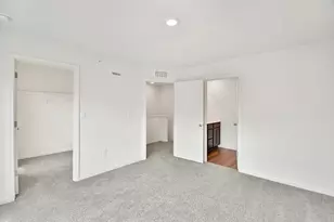 2129 Yellowstone Blvd, Mundelein, IL 60060 - Photo 18