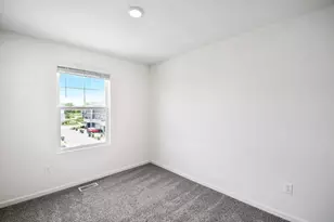 2129 Yellowstone Blvd, Mundelein, IL 60060 - Photo 24
