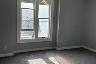 556 4th Ave, Aurora, IL 60505 - Photo 6