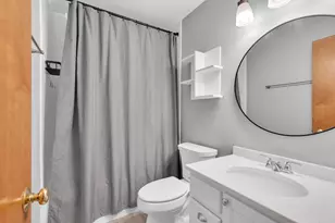 450 Berkshire Dr, Crystal Lake, IL 60014 - Photo 14