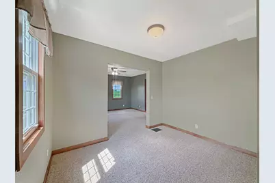 312 E Buckeye Road, Dakota, IL 61018 - Photo 18