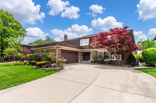 7751 Arcadia St, Morton Grove, IL 60053 - Photo 2