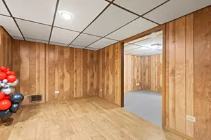 251 W 10th St, Chicago Heights, IL 60411 - Photo 22