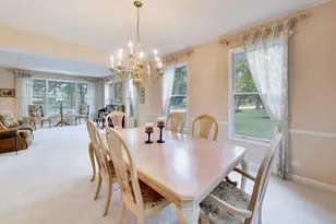 411 Periwinkle Way, Prospect Heights, IL 60070 - Photo 12