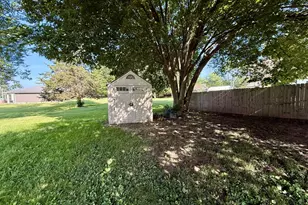 101 S Fairview Pl, Clifton, IL 61727 - Photo 22