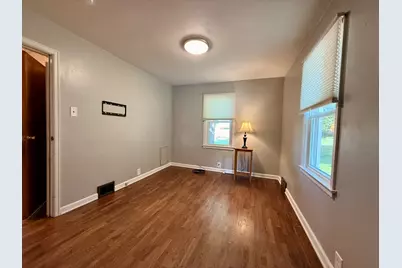 101 S Fairview Place, Clifton, IL 61727 - Photo 10
