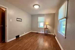 101 S Fairview Pl, Clifton, IL 61727 - Photo 10
