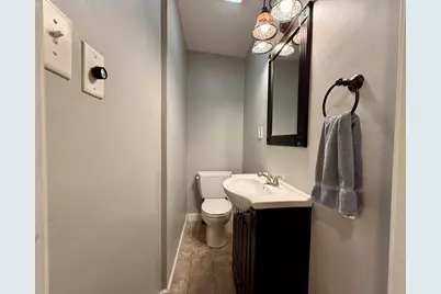 101 S Fairview Place, Clifton, IL 61727 - Photo 6