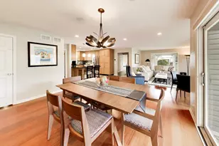 7 The Court Of Hidden Bay, Northbrook, IL 60062 - Photo 8