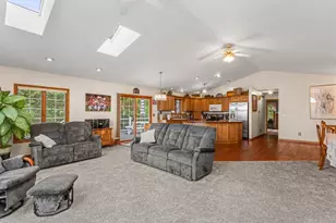 102 Lake View Dr, Fairbury, IL 61739 - Photo 24