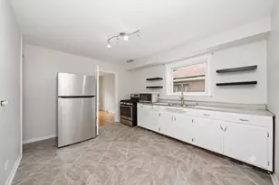 11659 S Maplewood Ave, Chicago, IL 60655 - Photo 8