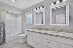 22 W Bluebell Ave, Cortland, IL 60112 - Photo 32