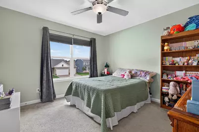 22 W Bluebell Avenue, Cortland, IL 60112 - Photo 24