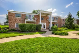 543 Burlington Ave, Downers Grove, IL 60515 - Photo 2
