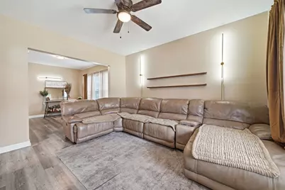 10747 S Forest Avenue, Chicago, IL 60628 - Photo 2