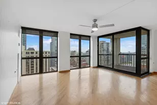 1122 N Clark St, Chicago, IL 60610 - Photo 2