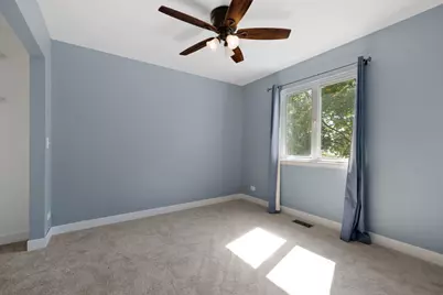 120 Hampton Avenue, Westmont, IL 60559 - Photo 16