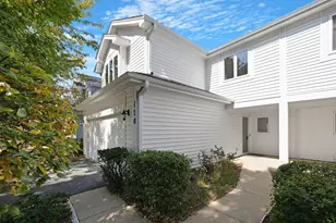 120 Hampton Ave, Westmont, IL 60559 - Photo 2