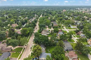 1110 N President St, Wheaton, IL 60187 - Photo 30