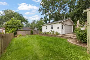 1110 N President St, Wheaton, IL 60187 - Photo 22