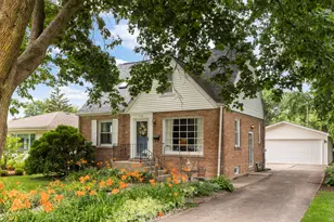 1110 N President St, Wheaton, IL 60187 - Photo 2