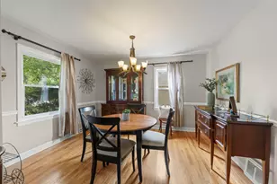 1110 N President St, Wheaton, IL 60187 - Photo 6