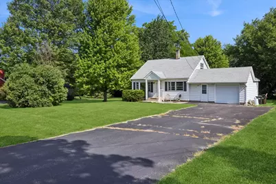 139 Kent Avenue, Wauconda, IL 60084 - Photo 2