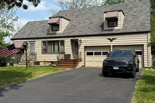 1000 Dundee Ave, East Dundee, IL 60118 - Photo 1