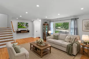 715 E Main St, Barrington, IL 60010 - Photo 4