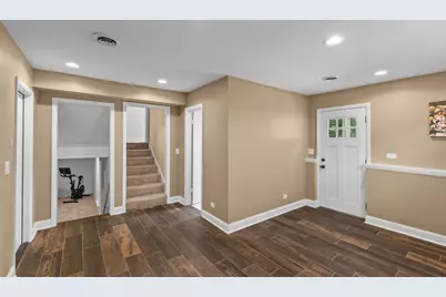715 E Main Street, Barrington, IL 60010 - Photo 10