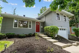 715 E Main St, Barrington, IL 60010 - Photo 2