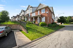 10621 Dani Ln, Orland Park, IL 60462 - Photo 4