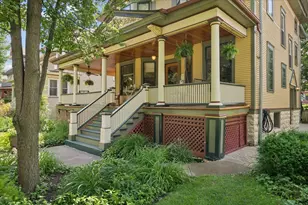 425 Clinton Ave, Oak Park, IL 60302 - Photo 2