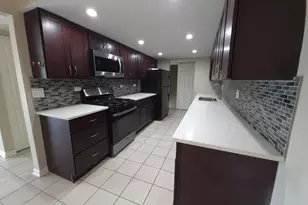 1665 Coach Dr, Naperville, IL 60565 - Photo 6
