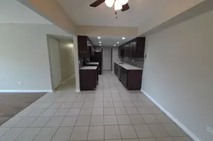 1665 Coach Dr, Naperville, IL 60565 - Photo 2