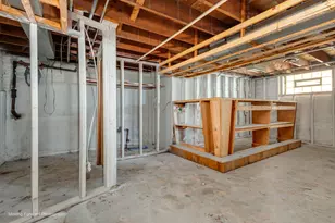 9040 S Oglesby Ave, Chicago, IL 60617 - Photo 24