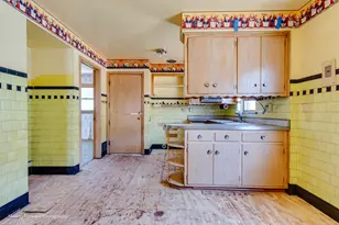 9040 S Oglesby Ave, Chicago, IL 60617 - Photo 16