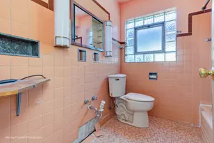 9040 S Oglesby Ave, Chicago, IL 60617 - Photo 14