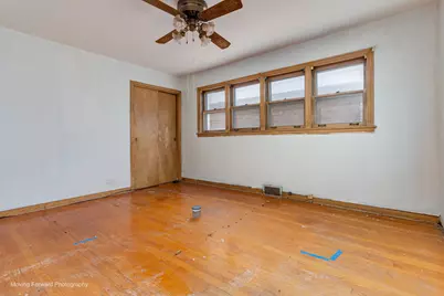 9040 S Oglesby Avenue, Chicago, IL 60617 - Photo 12