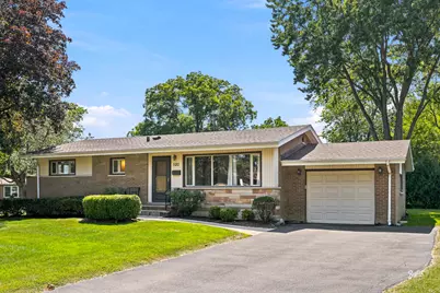 520 S Bennett Avenue, Palatine, IL 60067 - Photo 1