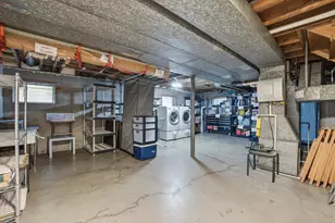 8238 W Balmoral Ave, Chicago, IL 60656 - Photo 34