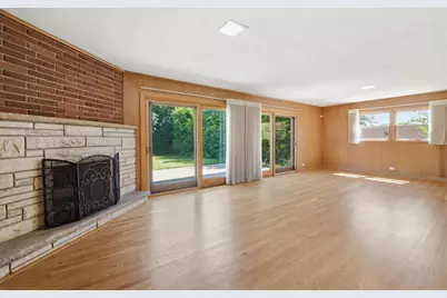 8238 W Balmoral Avenue, Chicago, IL 60656 - Photo 16